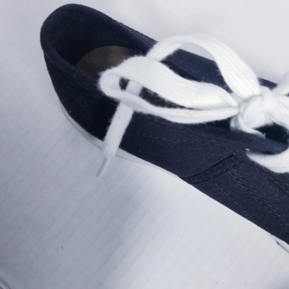CANDIE'S SMALL PLATFORM CANVAS SHOES SIZE 5 KIDS WOMEN'S SIZE 7